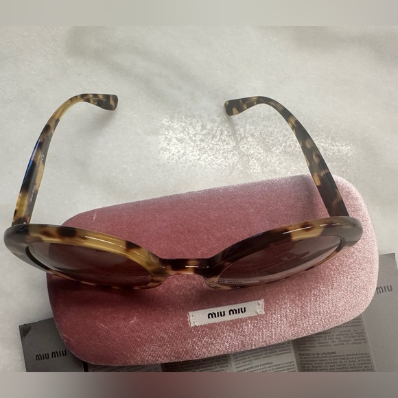 Authentic Miu Miu turtle shell sunglasses - Picture 6 of 12